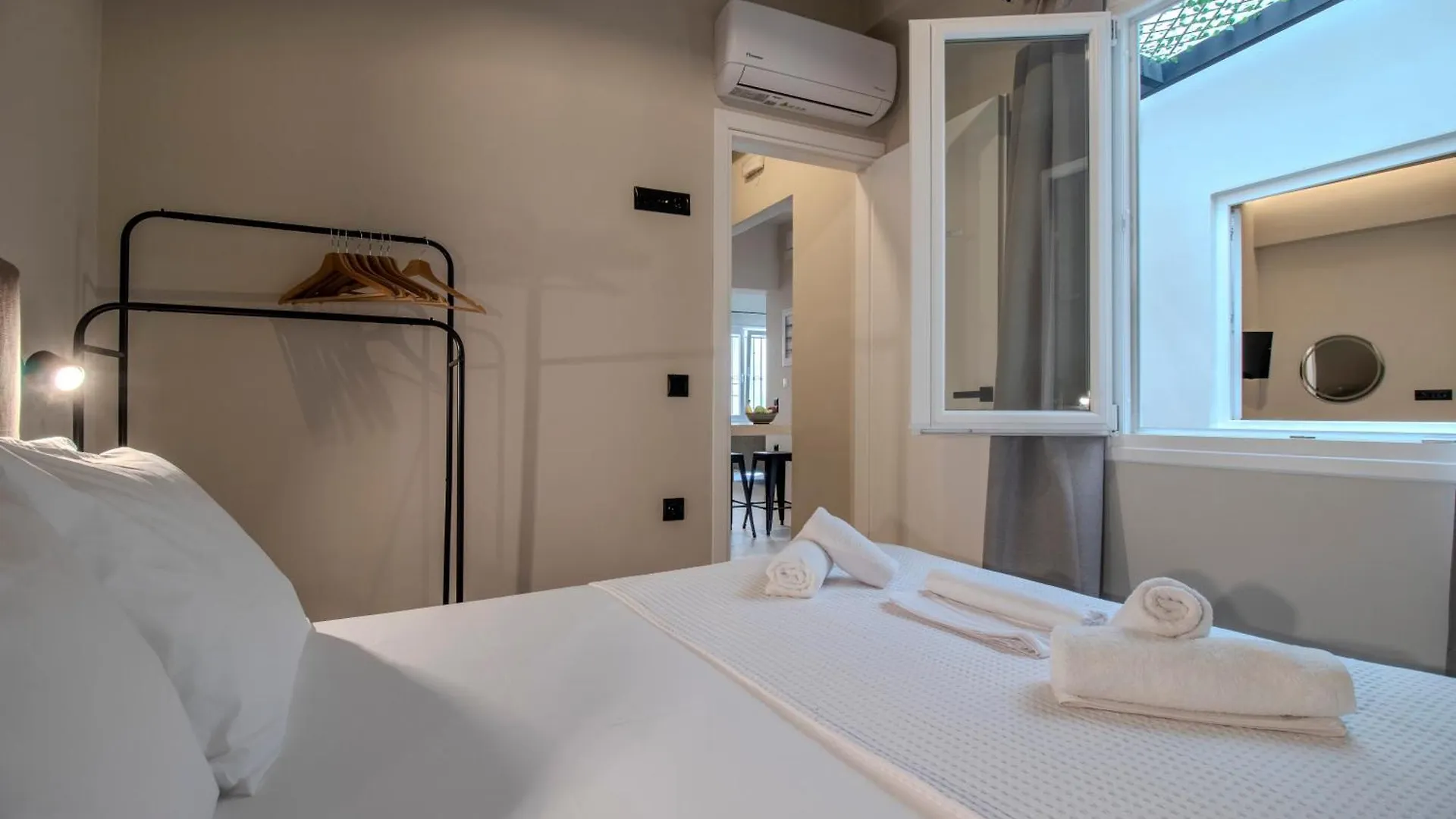 Stylish Cityscape Apt In Heraklion Centre Heraklion (Crete)