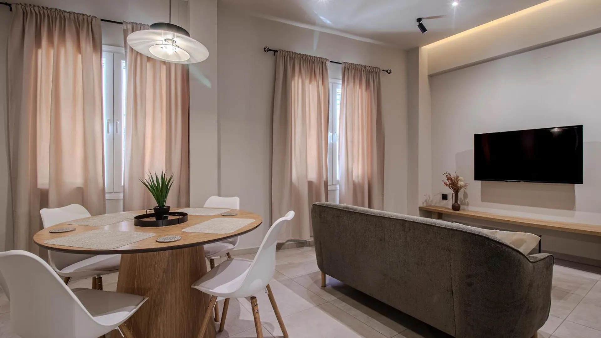 Stylish Cityscape Apt In Heraklion Centre